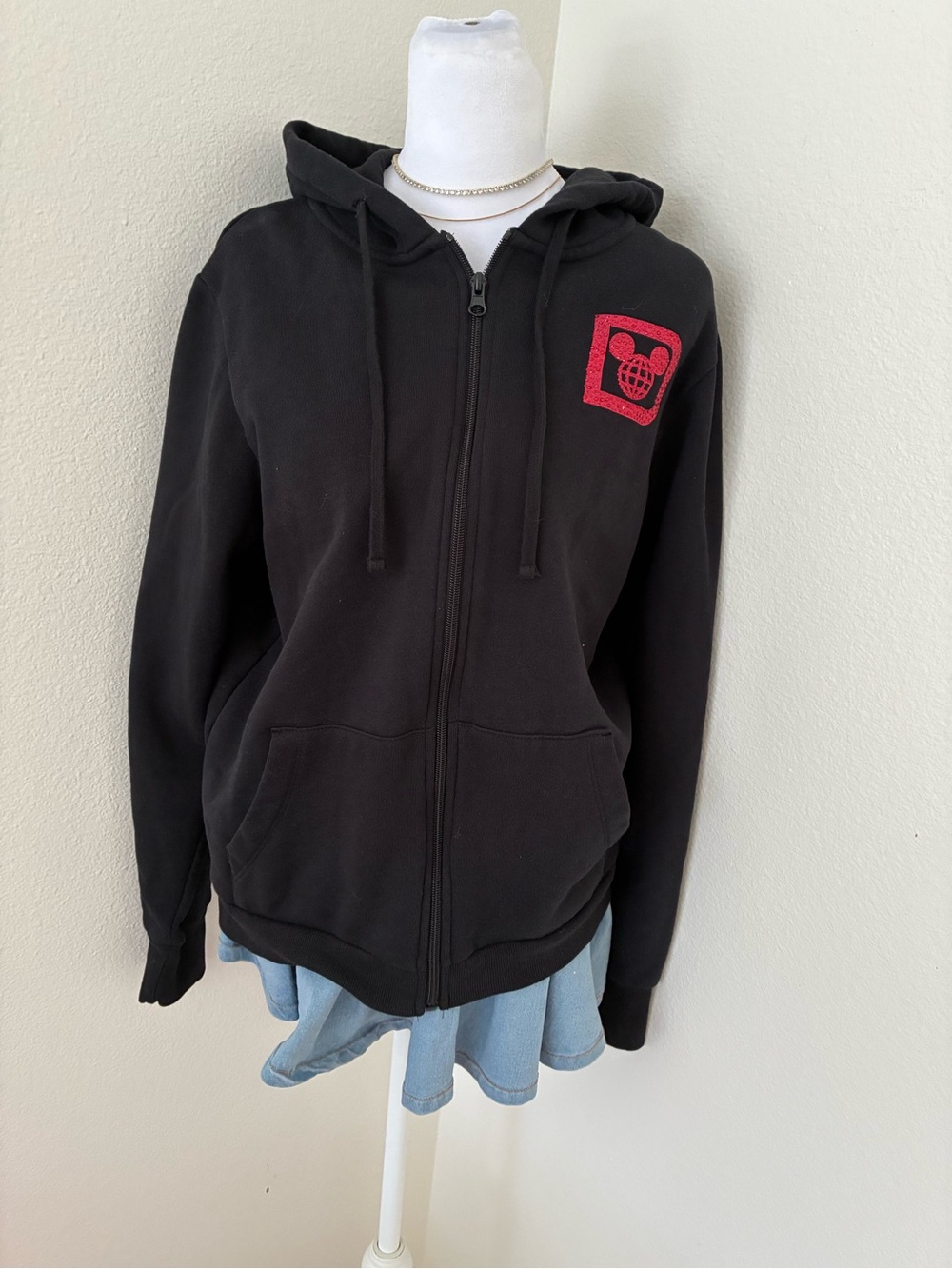 Disney Parks Walt Disney World Minnie Bedazzled Black Zip Up Hoodie 🖤
Medium - Picture 2 of 5